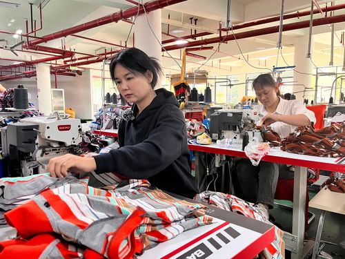 元阳搭建就业桥 窗帘培训助力家门口挣幸福薪